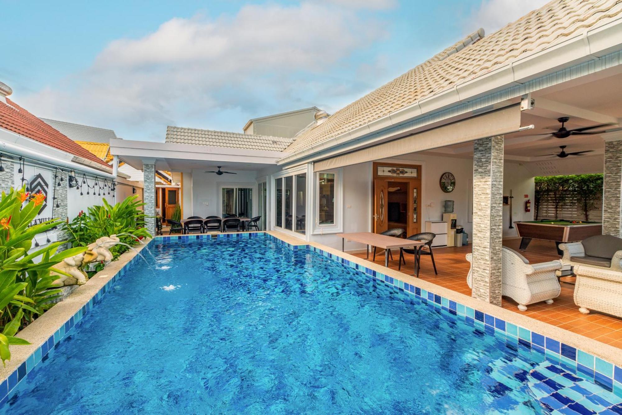 Gala Villa Патая Екстериор снимка