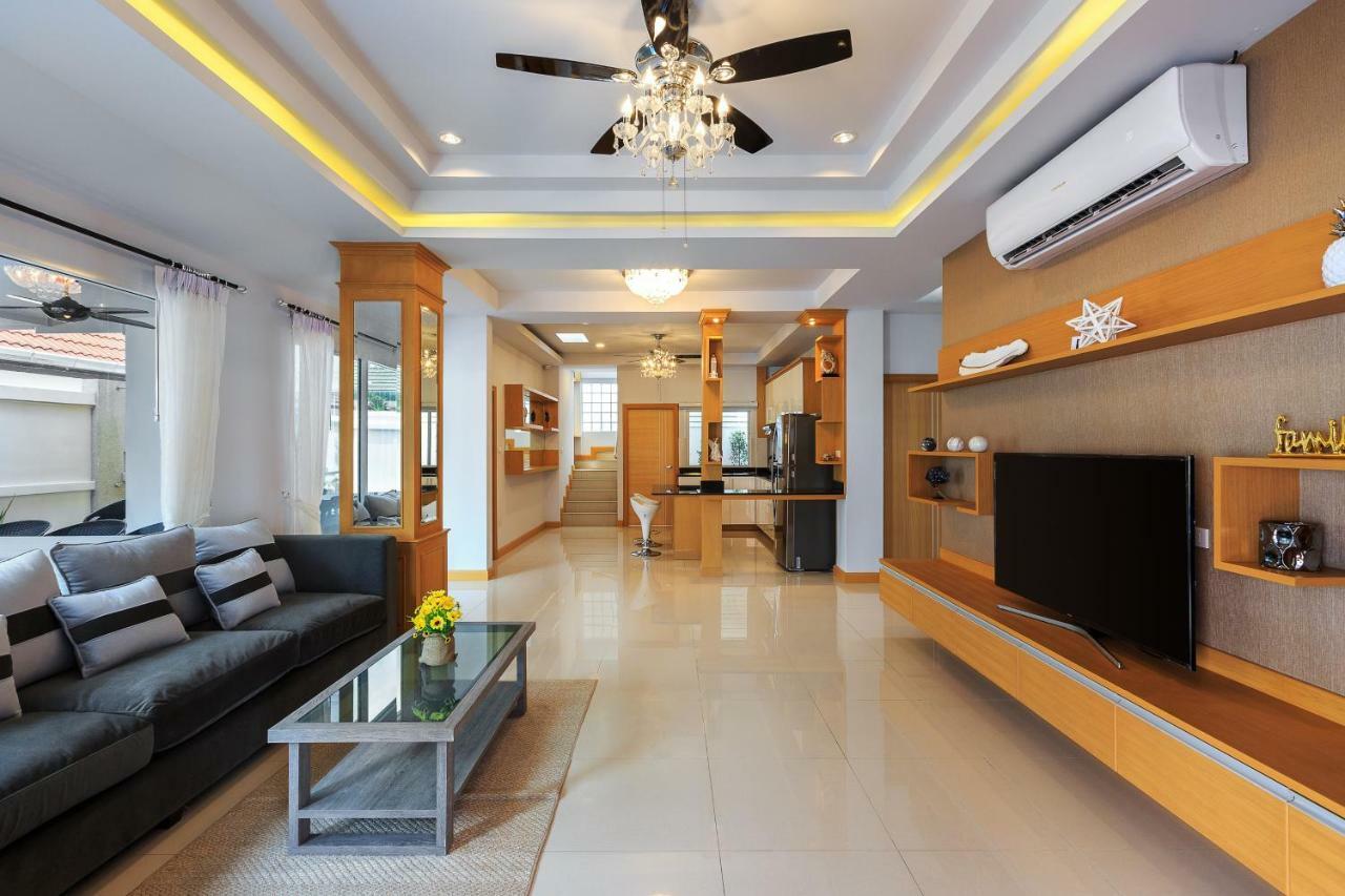 Gala Villa Патая Екстериор снимка